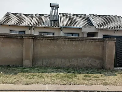 3 Bedroom House For Sale in Kwa Thema, Springs - img
