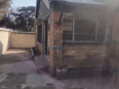 4 Bedroom House For Sale in Johannesburg - img