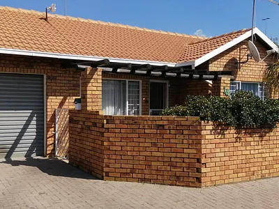 2 Bedroom Townhouse To Rent in Boksburg - YeSV.webp
