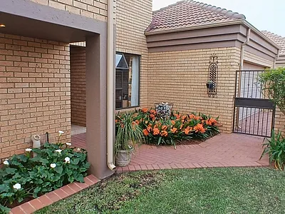 3 Bedroom House For Sale in Benoni - hFu4.webp