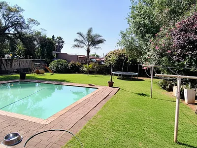 3 Bedroom House For Sale in Johannesburg - 8IjV.webp