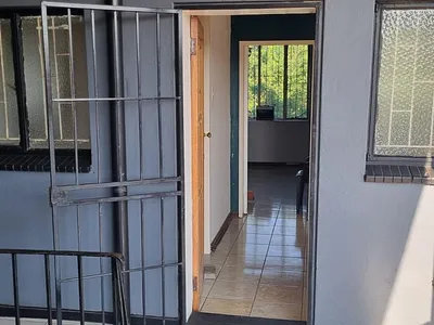 2 Bedroom Apartment For Sale in Johannesburg - tYD9.webp