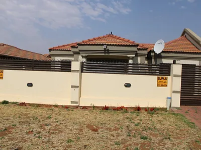 3 Bedroom House For Sale in Germiston - 9ibB.webp