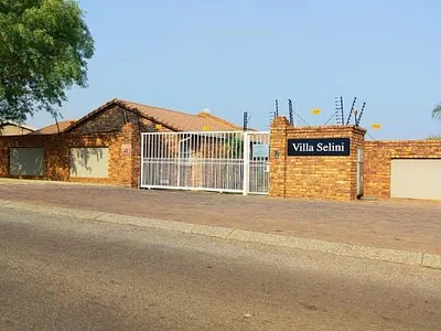 2 Bedroom Apartment For Sale in Alberton - fVw6.webp