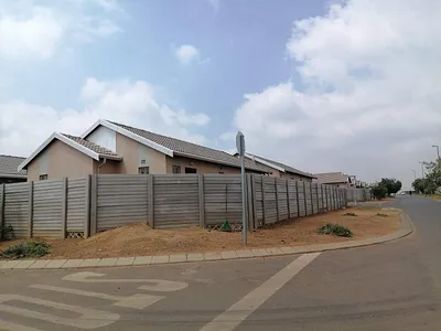 3 Bedroom House For Sale in Alberton - b2s4.webp