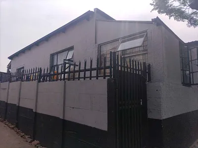 9 Bedroom House For Sale in Johannesburg - 8qDF.webp