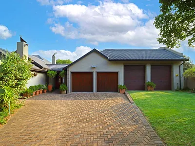 4 Bedroom House For Sale in Benoni - acOH.webp