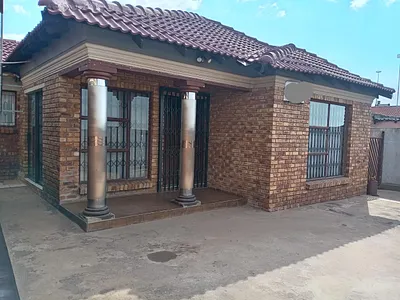 3 Bedroom House For Sale in Tembisa - fF0v.webp