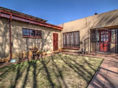 4 Bedroom House For Sale in Kempton Park AH, Kempton Park - 9K3Y.webp