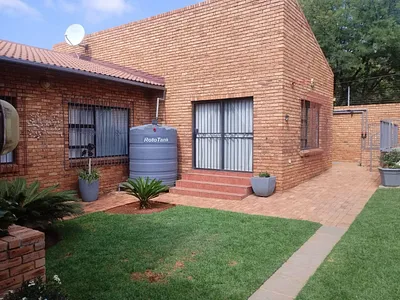 4 Bedroom House For Sale in Alberton - IOzi.webp