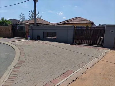3 Bedroom House For Sale in Johannesburg - VsMs.webp
