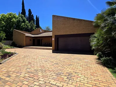 4 Bedroom House For Sale in Vanderbijlpark SW 5, Vanderbijlpark SW - i3Bb.webp