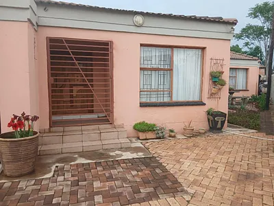 5 Bedroom House To Rent in Springs - aRBX.webp