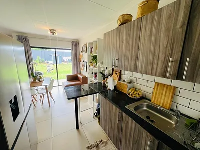 3 Bedroom Apartment For Sale in Boksburg - mD9b.webp