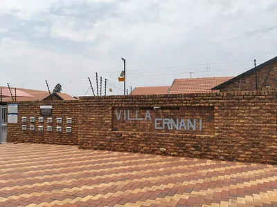 3 Bedroom Townhouse For Sale in Alberton - ZTX0.webp