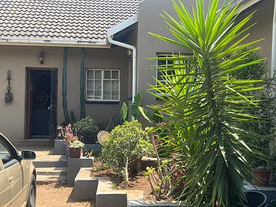 3 Bedroom House For Sale in Alberton - yFwQ.webp