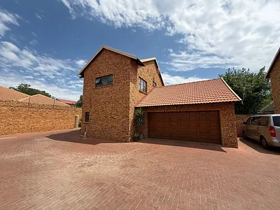 3 Bedroom Townhouse To Rent in Alberton - img