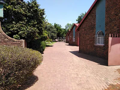 2 Bedroom Townhouse For Sale in Kempton Park - UCBi.webp