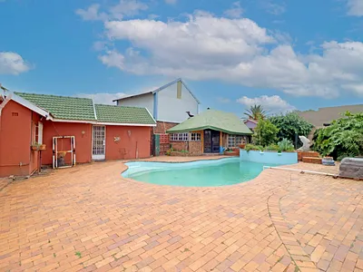 4 Bedroom House For Sale in Boksburg - img
