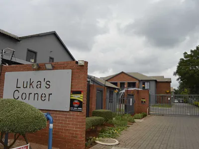 2 Bedroom Townhouse For Sale in Kempton Park - X6hd.webp