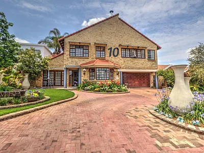 3 Bedroom House For Sale in Kempton Park - YSm6.webp