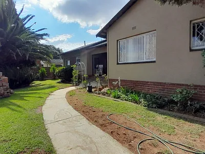 3 Bedroom House For Sale in Birchleigh, Kempton Park - gCNM.webp
