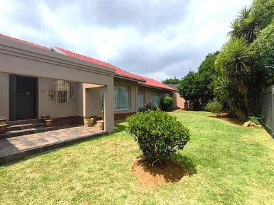 4 Bedroom House For Sale in Alberton - W7bA.webp