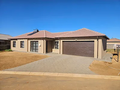 3 Bedroom House For Sale in Boksburg - pyZY.webp