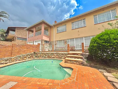 3 Bedroom House For Sale in Johannesburg - Tw09.webp