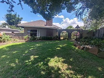 4 Bedroom House For Sale in Benoni - sLRt.webp