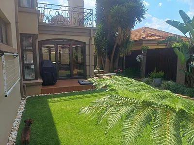 3 Bedroom Townhouse For Sale in Kempton Park - N9uy.webp