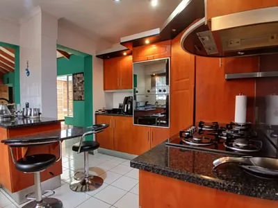 4 Bedroom House For Sale in Alan Manor, Johannesburg - beWn.webp