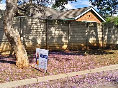 3 Bedroom House For Sale in Kempton Park - W6Mr.webp
