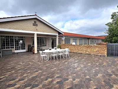 4 Bedroom Townhouse For Sale in Alberton - dIpK.webp