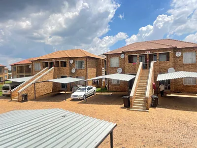 2 Bedroom Townhouse For Sale in Johannesburg - img
