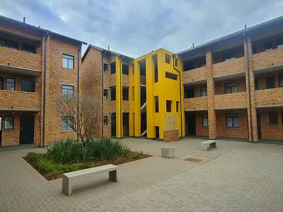 2 Bedroom Townhouse For Sale in Alberton - zehq.webp