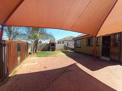 2 Bedroom House For Sale in Benoni - BD4V.webp