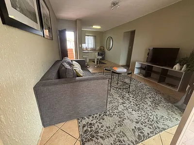 2 Bedroom Townhouse For Sale in Princess AH, Roodepoort - img