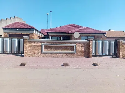 3 Bedroom House For Sale in Tembisa - GQPx.webp