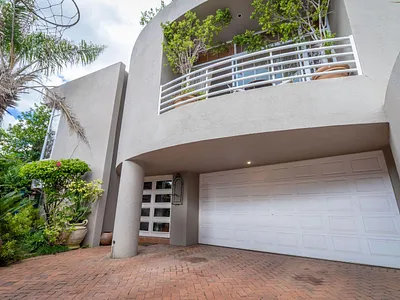 4 Bedroom House For Sale in Johannesburg - XMa5.webp
