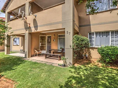 2 Bedroom Townhouse For Sale in Kempton Park - 510K.webp