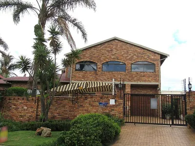 4 Bedroom House For Sale in Johannesburg - gDpk.webp