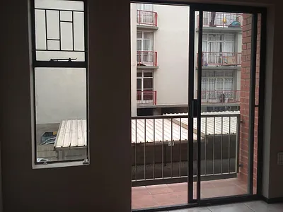 0.5 Bedroom Apartment For Sale in Roodepoort - WSPm.webp