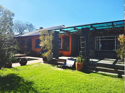 5 Bedroom House For Sale in Kempton Park - lXrw.webp