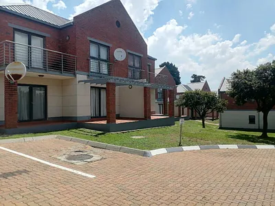 2 Bedroom Apartment For Sale in Johannesburg - GIlc.webp