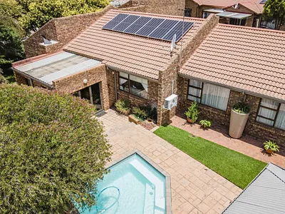 3 Bedroom House For Sale in Johannesburg - Mnjw.webp