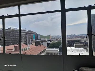 1 Bedroom Apartment For Sale in Johannesburg - fr3G.webp
