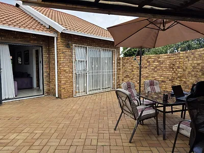 2 Bedroom Townhouse For Sale in Boksburg - Wk3j.webp