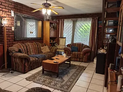 2 Bedroom Townhouse For Sale in Johannesburg - Qm3X.webp