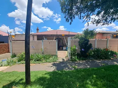 3 Bedroom House For Sale in Johannesburg - 4rft.webp